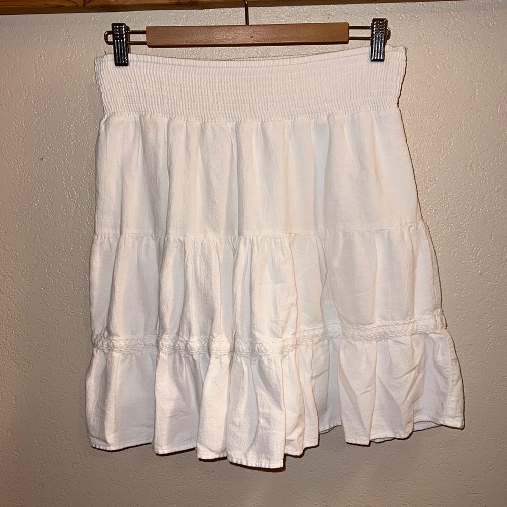 💥 $5 with any bundle! 💥 Mossimo skirt, size M